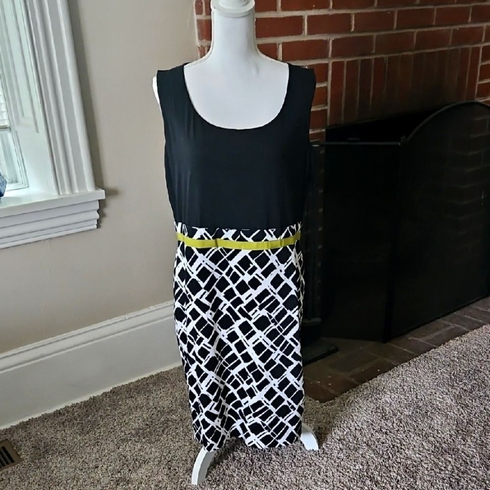 Donna Degnan Sleeveless Geometric Dress